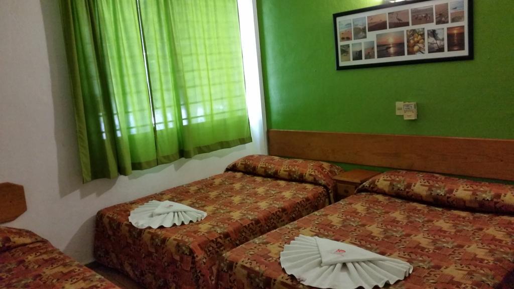Hotel Delfin Playa Azul Lázaro Cárdenas Zewnętrze zdjęcie