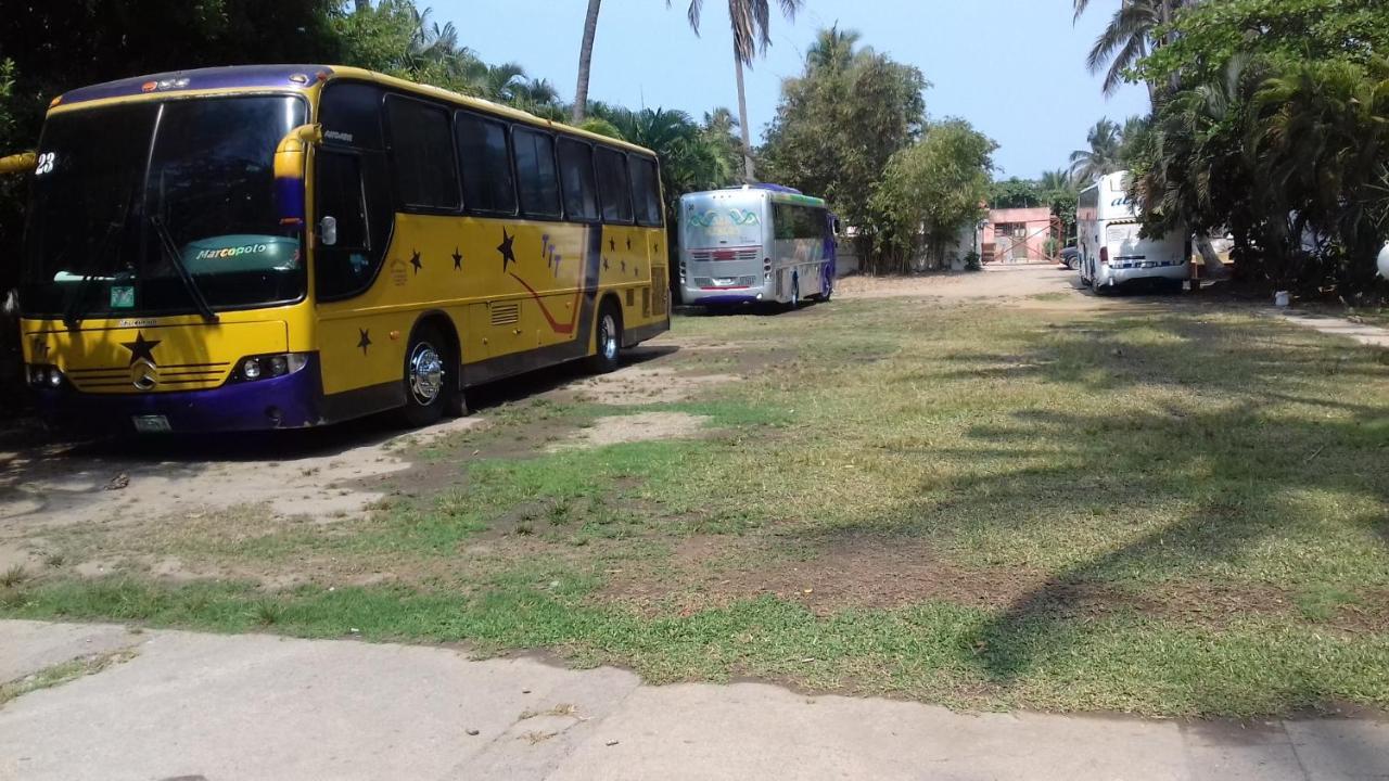 Hotel Delfin Playa Azul Lázaro Cárdenas Zewnętrze zdjęcie